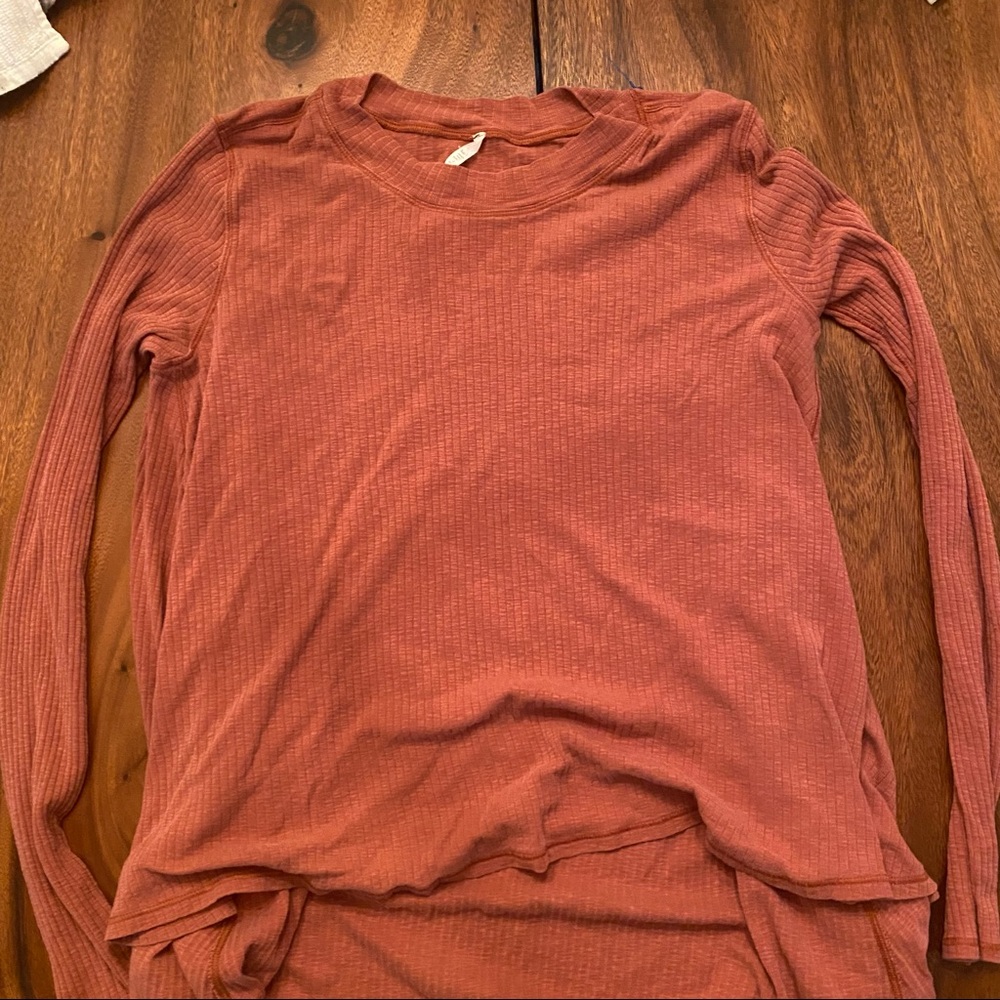 Lululemon Long Sleeve Hi Low Top, XS